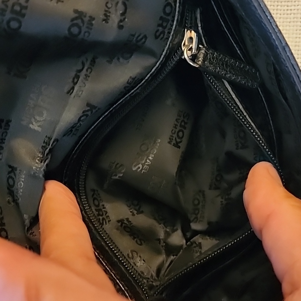 Michael Kors Black Leather Chain Shoulder Bag. - Picture 6 of 13